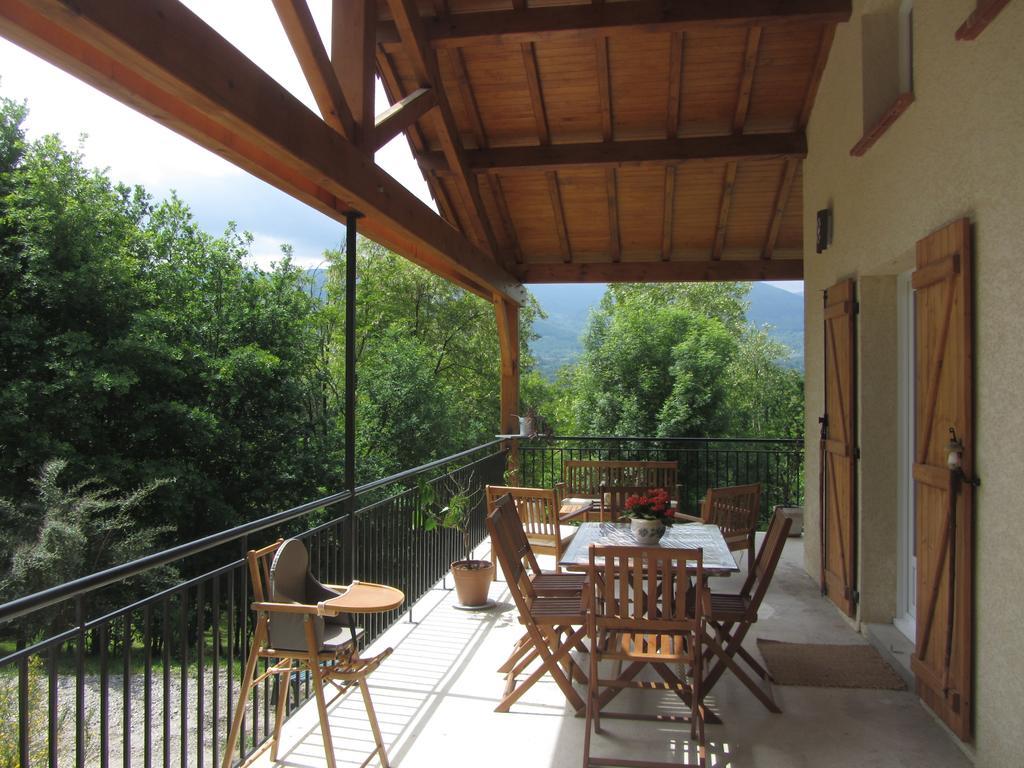 Bed and Breakfast Les Cimes Saint-Pierre-de-Riviere Экстерьер фото