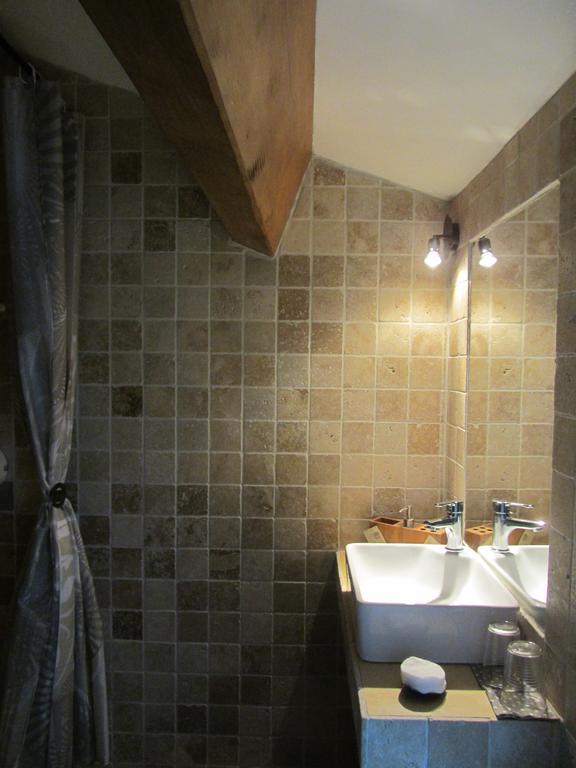 Bed and Breakfast Les Cimes Saint-Pierre-de-Riviere Номер фото