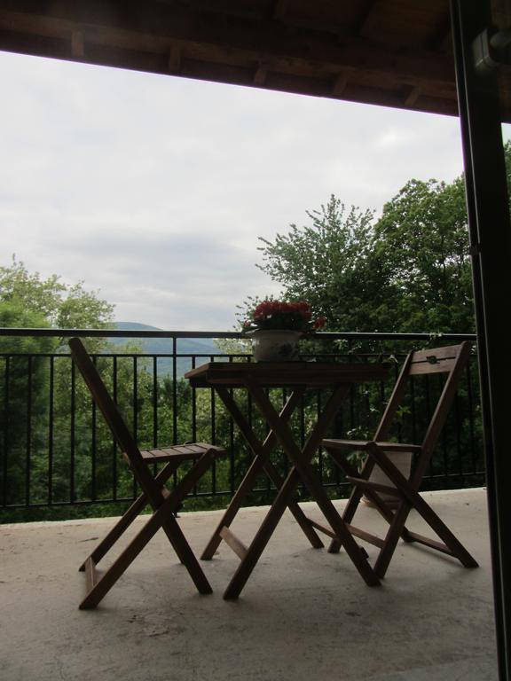 Bed and Breakfast Les Cimes Saint-Pierre-de-Riviere Экстерьер фото